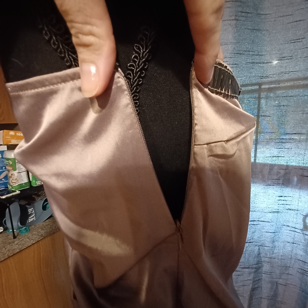 Dress - Picture 5 of 7